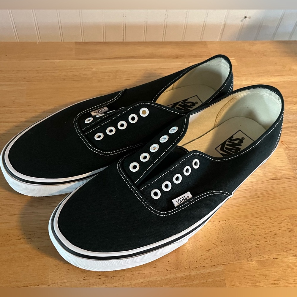 Vans Men's Black and White Slip-On Sneakers 10.5
